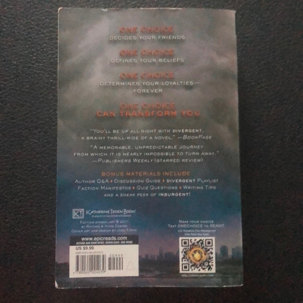 Divergent by Veronica Roth - Picture 2 of 3